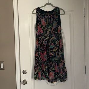 Sleeveless flattering dress